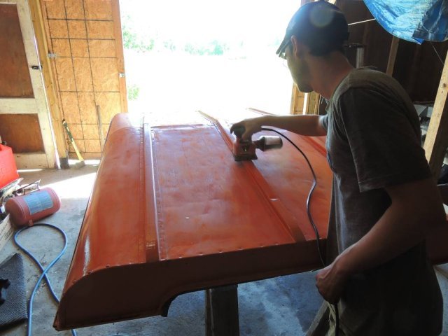 Ponçage du toit de Passe Montagne